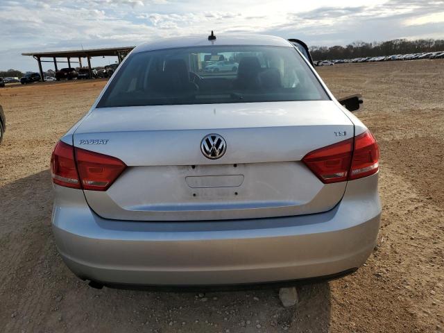 Photo 6 from auction – 2015 VOLKSWAGEN PASSAT S with VIN 1VWAT7A33FC033222