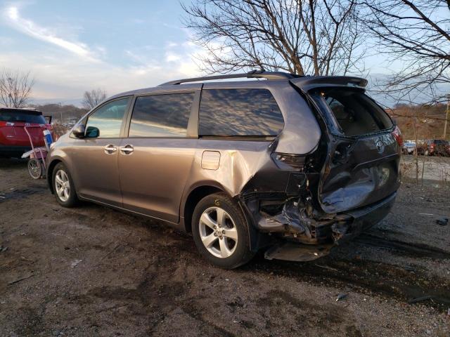 Photo 2 from auction – 2015 TOYOTA SIENNA LE with VIN 5TDKK3DC6FS631334