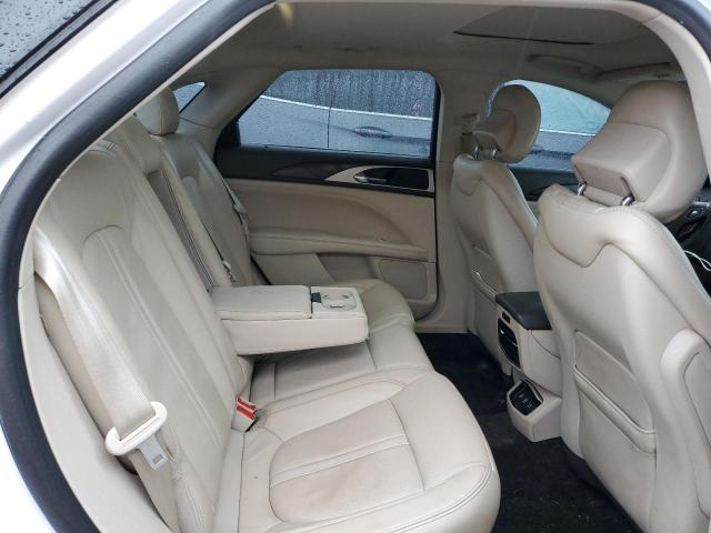 Photo 10 from auction – 2017 LINCOLN MKZ RESERV with VIN 3LN6L5F90HR658848