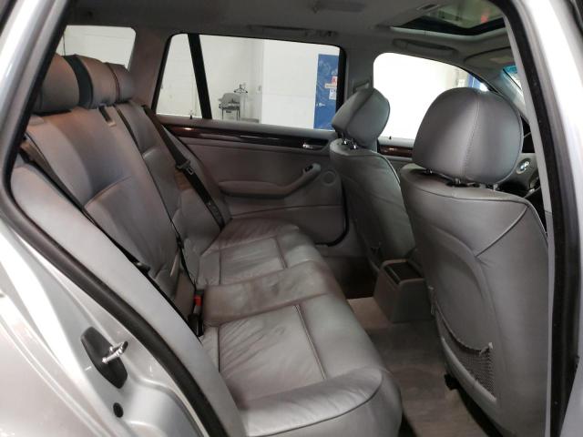 Photo 10 from auction – 2003 BMW 325 XIT with VIN WBAEP33483PF03028