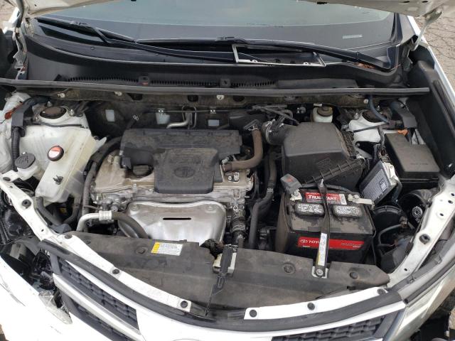 Photo 12 from auction – 2015 TOYOTA RAV4 LE with VIN JTMBFREV4FJ047549