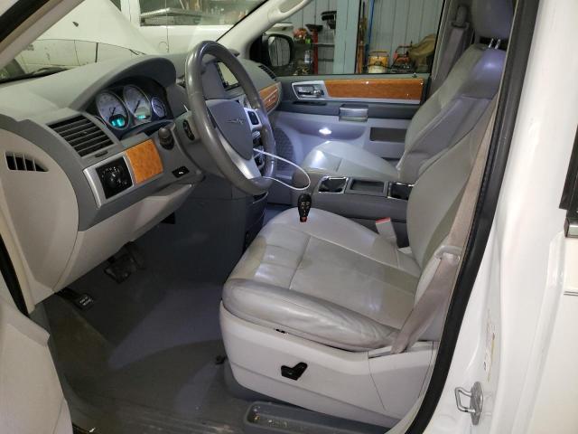 Photo 7 from auction – 2010 CHRYSLER TOWN & COU with VIN 2A4RR6DX0AR153728