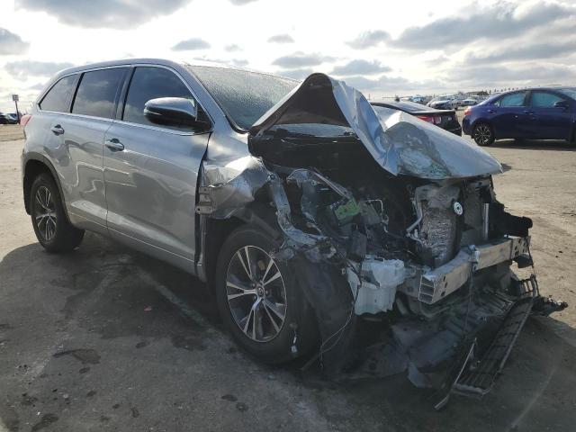 Photo 4 from auction – 2018 TOYOTA HIGHLANDER with VIN 5TDBZRFHXJS835375