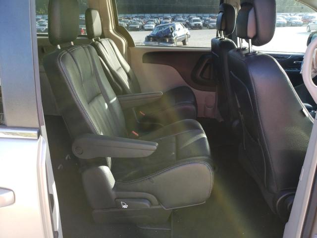 Photo 11 from auction – 2016 CHRYSLER TOWN & COU with VIN 2C4RC1BG0GR205655