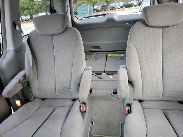 Photo 10 from auction – 2007 HYUNDAI ENTOURAGE with VIN KNDMC233476017563