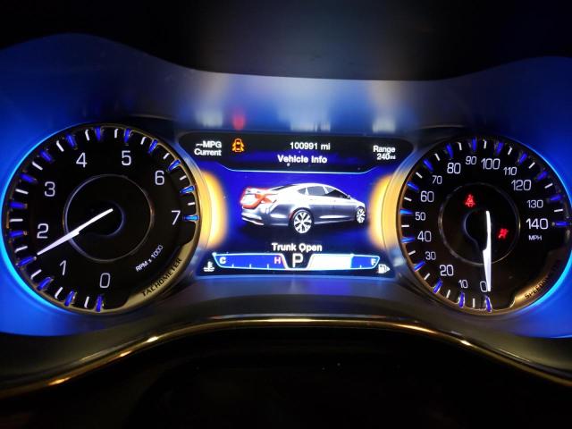 Photo 9 from auction – 2015 CHRYSLER 200 C with VIN 1C3CCCCB2FN693723