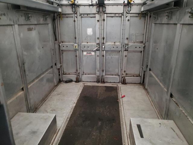 Photo 10 from auction – 2000 FREIGHTLINER CHASSIS M with VIN 4UZA4FA41YCF32508