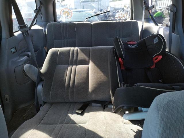Photo 10 from auction – 2002 TOYOTA SIENNA CE with VIN 4T3ZF19C02U477907