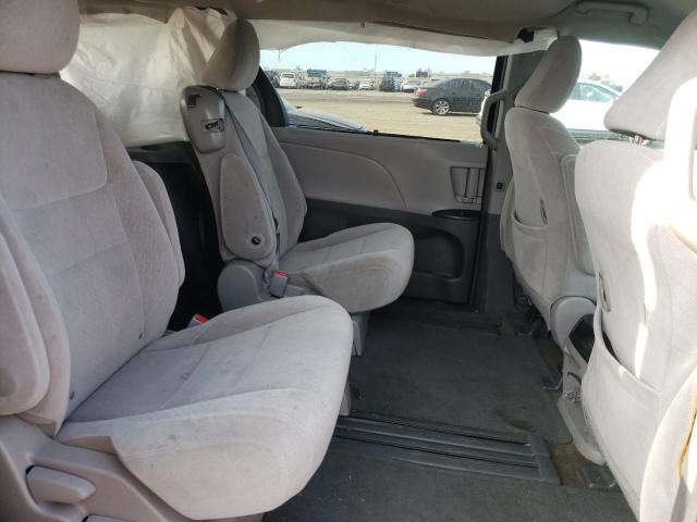 Photo 11 from auction – 2016 TOYOTA SIENNA LE with VIN 5TDKK3DC1GS726420