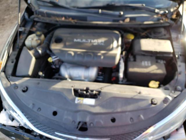 Photo 11 from auction – 2015 CHRYSLER 200 LIMITE with VIN 1C3CCCABXFN659953