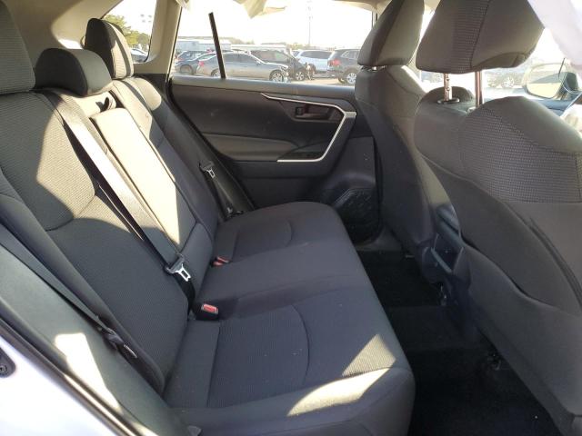 Photo 11 from auction – 2021 TOYOTA RAV4 LE with VIN 2T3F1RFV7MW156651