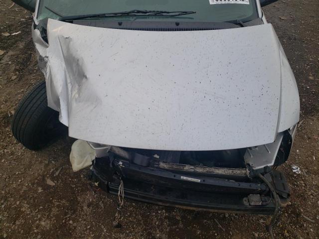Photo 12 from auction – 2002 CHRYSLER TOWN & COU with VIN 2C8GP54L92R639853