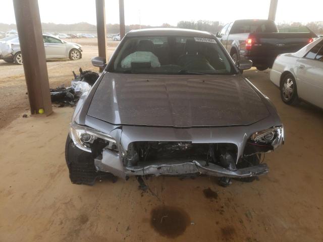 Photo 5 from auction – 2017 CHRYSLER 300 LIMITE with VIN 2C3CCAAGXHH508137