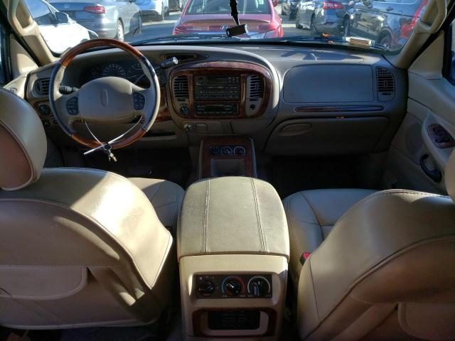 Photo 8 from auction – 2000 LINCOLN NAVIGATOR with VIN 5LMFU28A0YLJ27678
