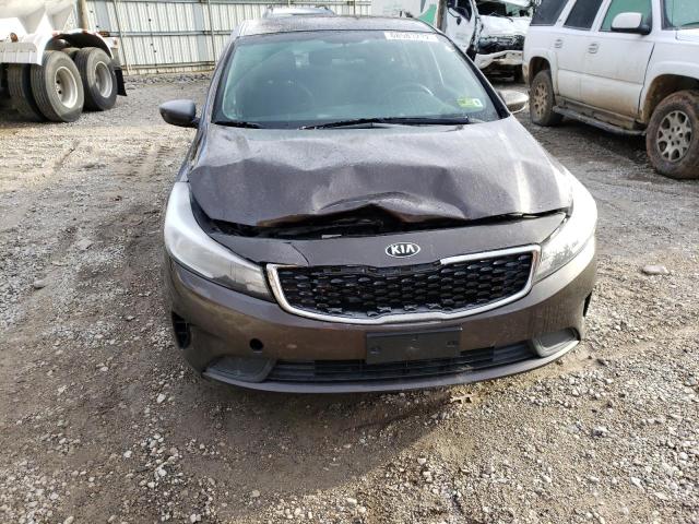 Photo 5 from auction – 2017 KIA FORTE LX with VIN 3KPFK4A73HE160903