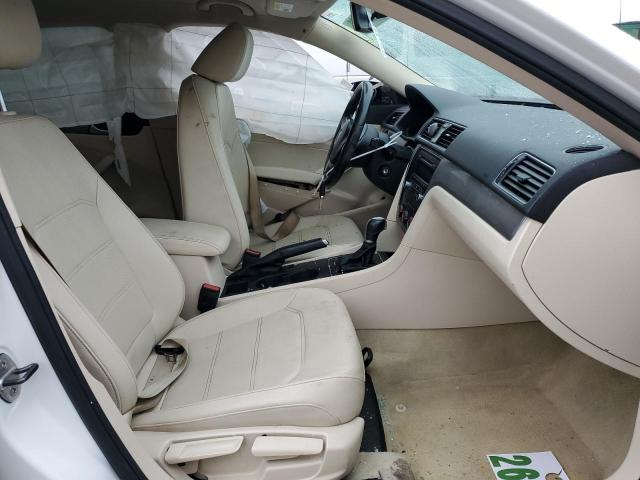 Photo 7 from auction – 2014 VOLKSWAGEN PASSAT S with VIN 1VWAT7A32EC121063