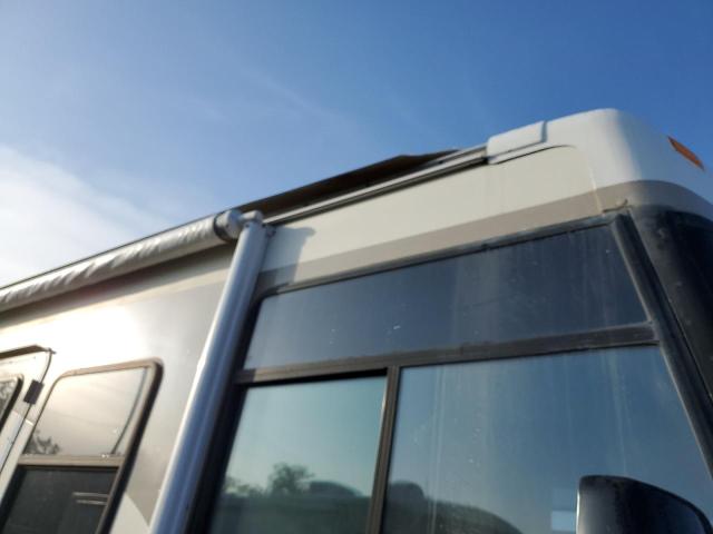 Photo 9 from auction – 2003 WINNEBAGO ADVENTURER with VIN 5B4MP67G133357859