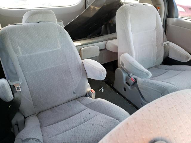 Photo 11 from auction – 2015 TOYOTA SIENNA LE with VIN 5TDJK3DC1FS096716