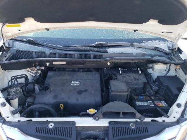 Photo 12 from auction – 2011 TOYOTA SIENNA XLE with VIN 5TDYK3DC1BS111398