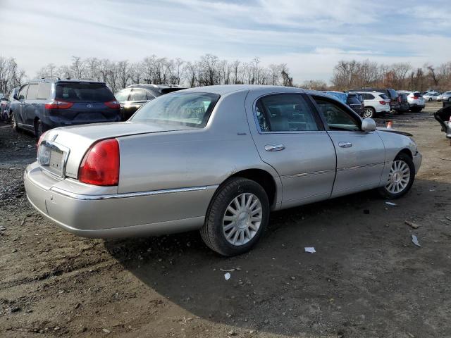 Photo 3 from auction – 2004 LINCOLN TOWN CAR U with VIN 1LNHM83W04Y680121