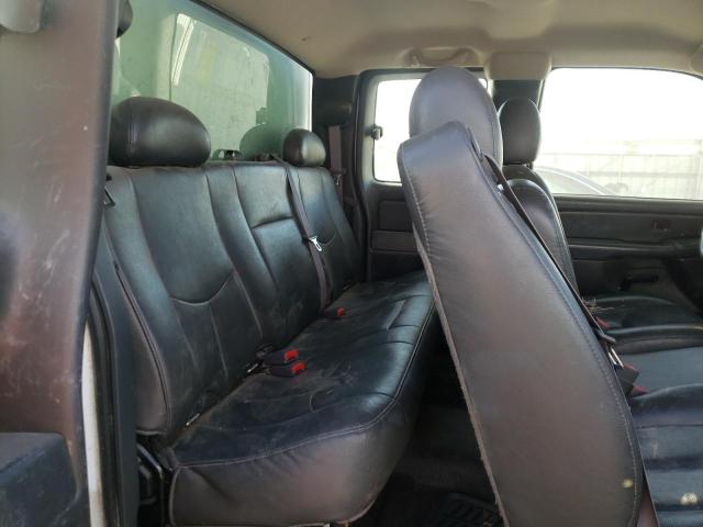 Photo 10 from auction – 2006 CHEVROLET SILVERADO with VIN 1GCEK19V06E183593