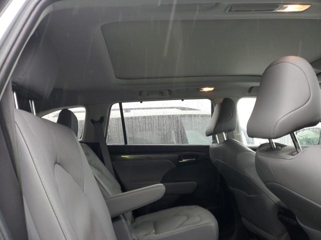 Photo 11 from auction – 2022 TOYOTA HIGHLANDER with VIN 5TDFZRBHXNS217177