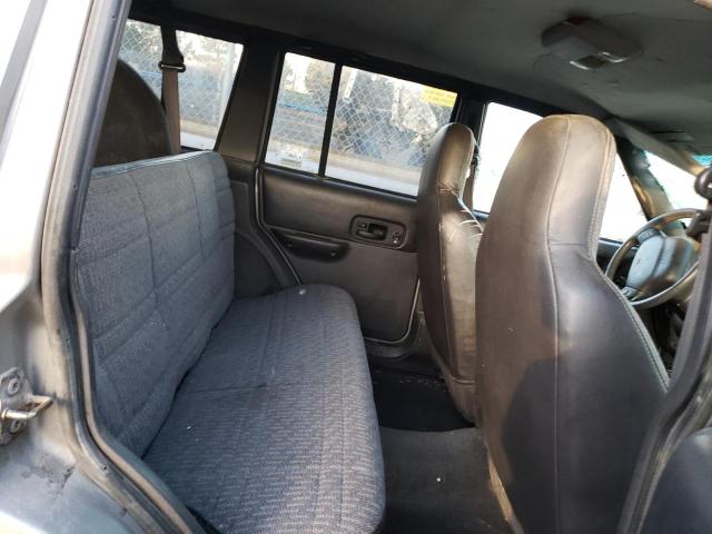 Photo 11 from auction – 2001 JEEP CHEROKEE S with VIN 1J4FF48S61L570651
