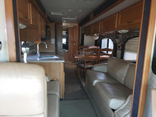Photo 6 from auction – 2005 FLEE BOUNDER with VIN 4UZAAHDC14CN57021
