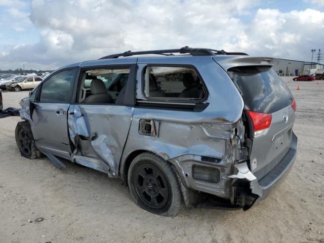 Photo 2 from auction – 2013 TOYOTA SIENNA XLE with VIN 5TDYK3DC4DS306981