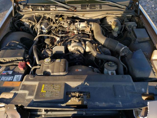 Photo 11 from auction – 2003 MERCURY GRAND MARQ with VIN 2MEFM75W23X682453