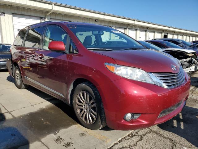 Photo 4 from auction – 2015 TOYOTA SIENNA XLE with VIN 5TDYK3DC7FS636052