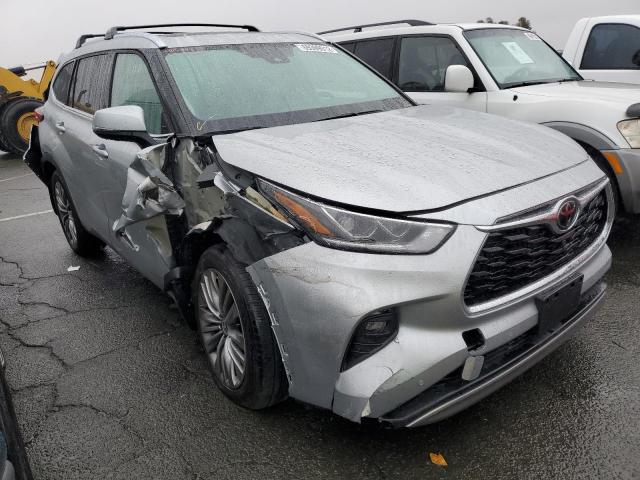 Photo 4 from auction – 2022 TOYOTA HIGHLANDER with VIN 5TDFZRBHXNS217177