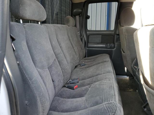 Photo 10 from auction – 2003 CHEVROLET SILVERADO with VIN 1GCHK29UX3E172512