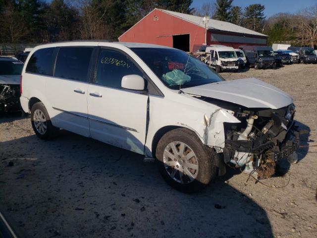 Photo 4 from auction – 2015 CHRYSLER TOWN & COU with VIN 2C4RC1BG8FR698824