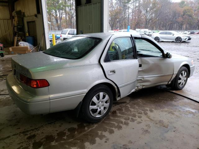 Photo 3 from auction – 2000 TOYOTA CAMRY CE with VIN 4T1BG22K5YU658816