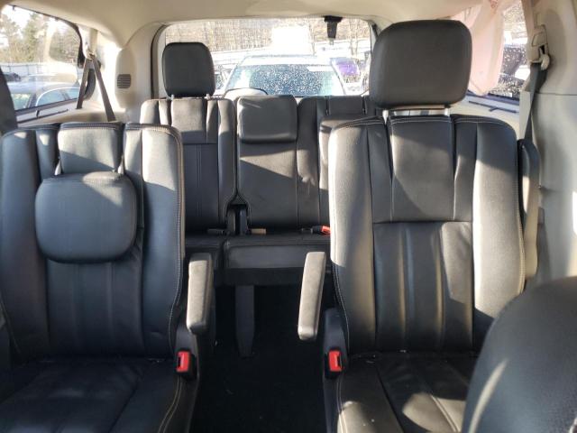 Photo 10 from auction – 2015 CHRYSLER TOWN & COU with VIN 2C4RC1BG8FR698824