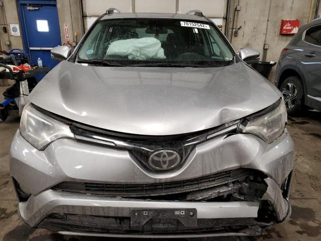 Photo 5 from auction – 2017 TOYOTA RAV4 XLE with VIN 2T3RFREV1HW614951