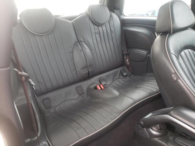 Photo 10 from auction – 2006 MINI COOPER S with VIN WMWRE335X6TJ38859