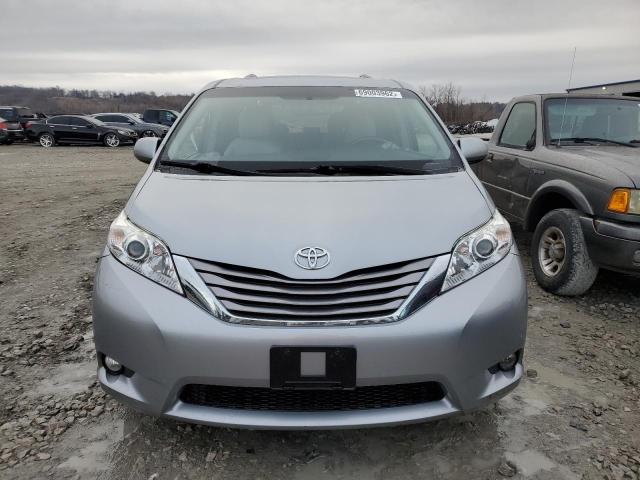 Photo 5 from auction – 2017 TOYOTA SIENNA XLE with VIN 5TDYZ3DC7HS830160