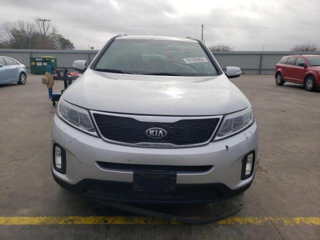 Photo 5 from auction – 2015 KIA SORENTO LX with VIN 5XYKT4A76FG577282