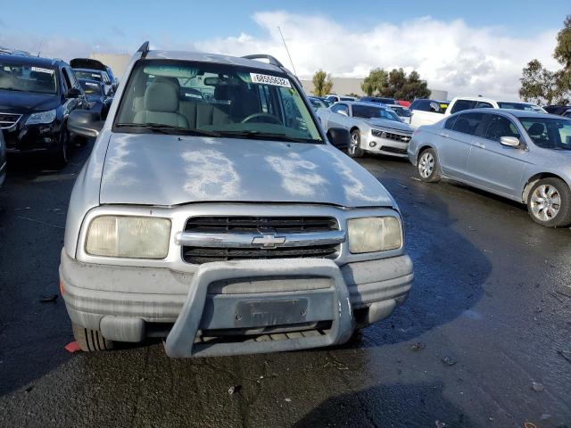 Photo 5 from auction – 2000 CHEVROLET TRACKER with VIN 2CNBJ13C9Y6933573