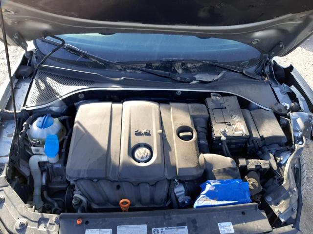 Photo 11 from auction – 2012 VOLKSWAGEN PASSAT with VIN 1VWBP7A35CC003014
