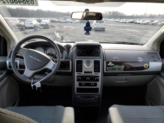 Photo 8 from auction – 2010 CHRYSLER TOWN & COU with VIN 2A4RR5D14AR351136