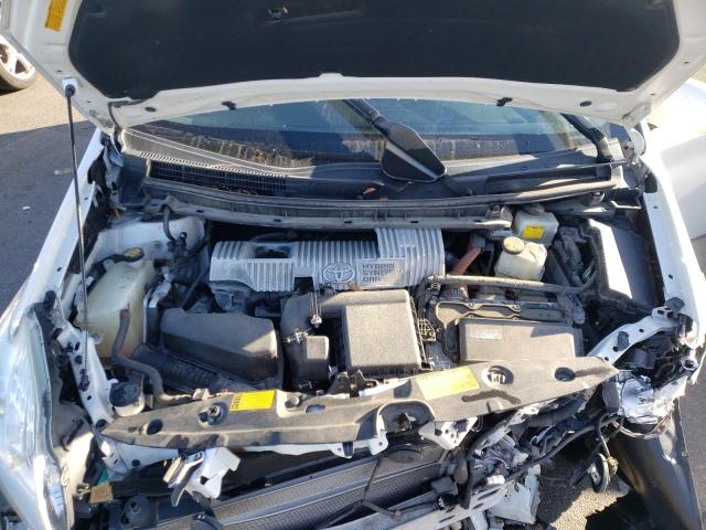Photo 11 from auction – 2013 TOYOTA PRIUS with VIN JTDKN3DUXD5621571