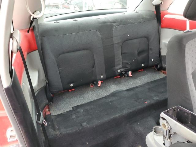 Photo 10 from auction – 2002 VOLKSWAGEN NEW BEETLE with VIN 3VWCB21CX2M403671