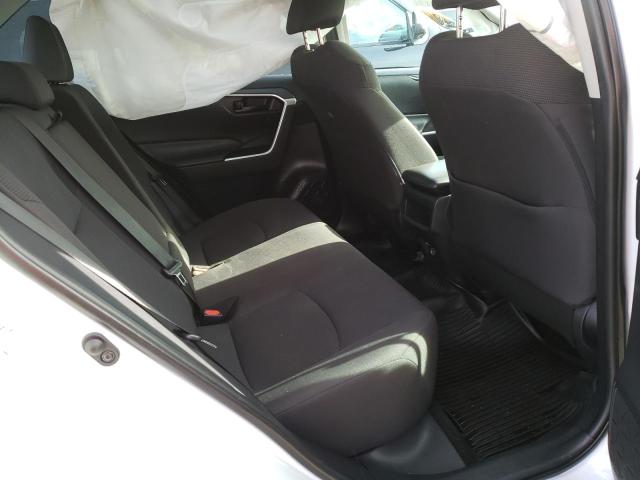 Photo 11 from auction – 2019 TOYOTA RAV4 LE with VIN 2T3F1RFV6KW064363