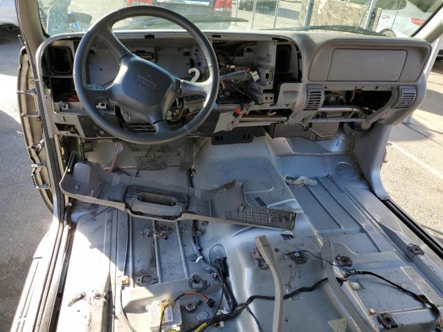 Photo 8 from auction – 1998 GMC YUKON with VIN 1GKEK13R8WJ706673