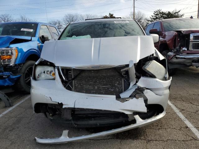 Photo 5 from auction – 2011 CHRYSLER TOWN & COU with VIN 2A4RR5DG1BR675666