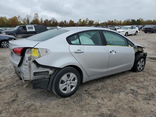 Photo 3 from auction – 2017 KIA FORTE LX with VIN 3KPFK4A72HE137368