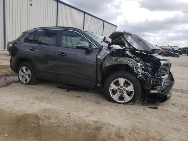 Photo 4 from auction – 2021 TOYOTA RAV4 XLE with VIN 2T3W1RFV5MC156536